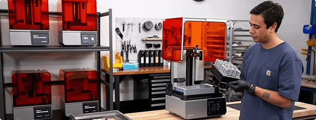 Навчання роботі на 3D-принтері або 3D-сканері