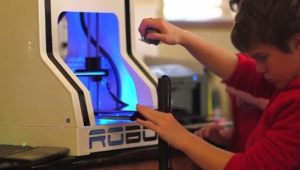 3D принтер ROBO! Слепая девочка с помощью 3D-принтера учит математику