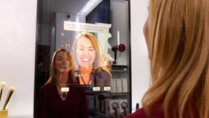 Умное зеркало от Panasonic подберет вам 3D-печатный макияж