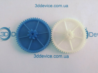 3D printed CO-PET plastic gears by 3DDevice for mechanical systems.