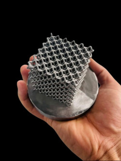 Additive manufacturing from metal alloys to order in Ukraine