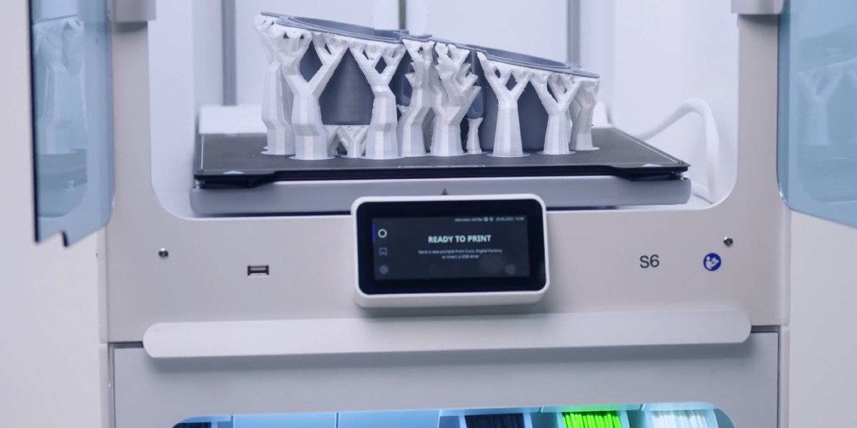 Процес друку на UltiMaker S6 Pro Bundle