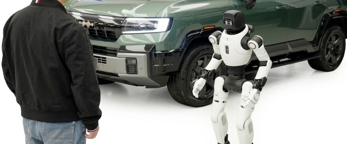 Робот-гуманоїд AgiBot X2 Ultra у демонстраційному сценарії