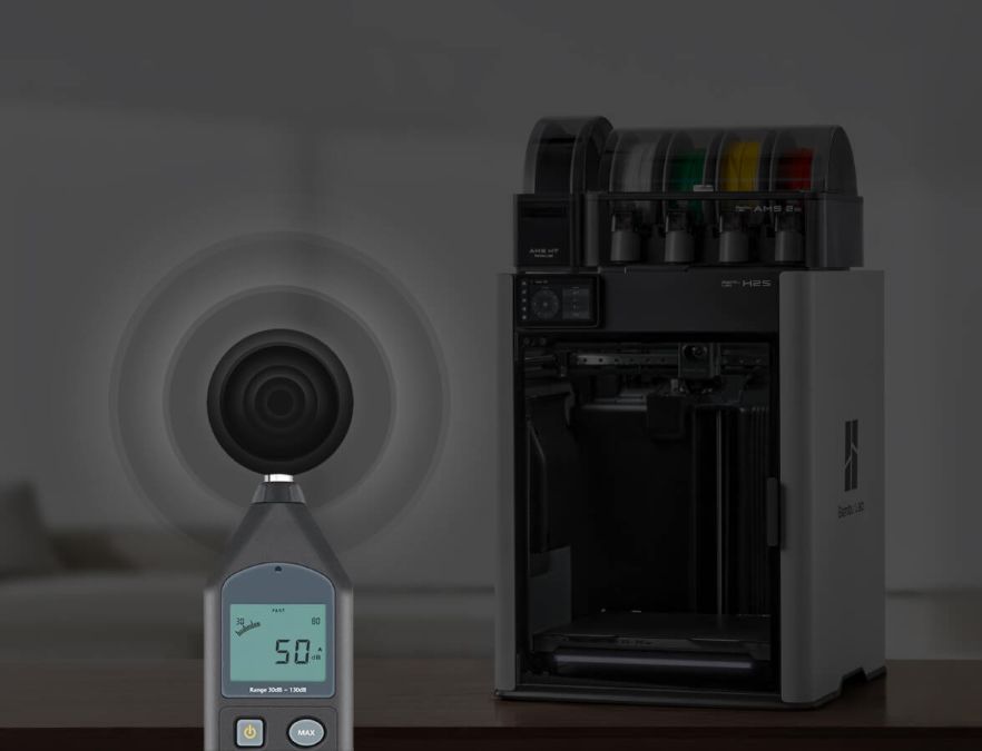 3D-принтер, который работает ниже 50 дБ благодаря технологии активного шумоподавления двигателя и специализированным воздуховодам, что позволяет работать ночью или в общих пространствах.