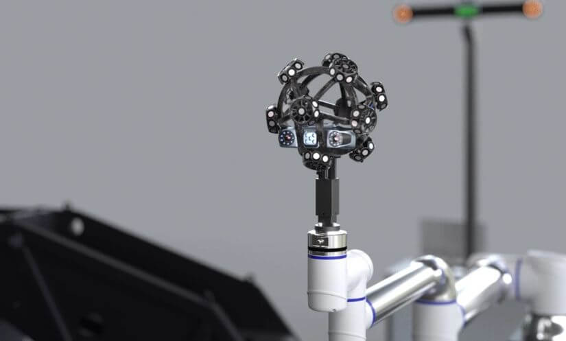 Готовность к автоматизации TrackScan Sharp 49, установленный на роботизированной руке для автоматизированных измерений