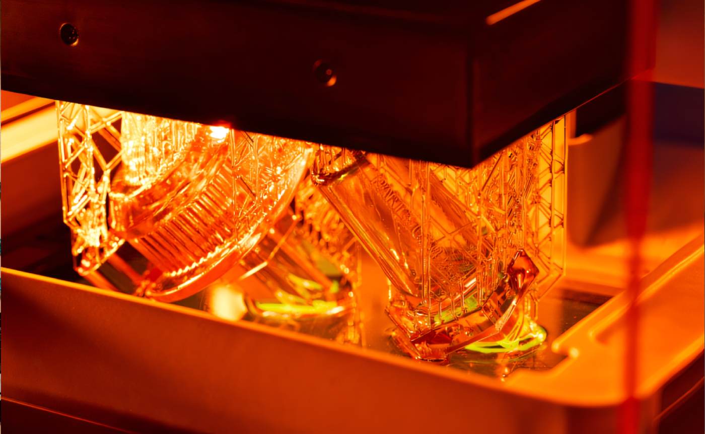 Large-format SLA 3D printer Formlabs Form 4L prints transparent models from photopolymer resin