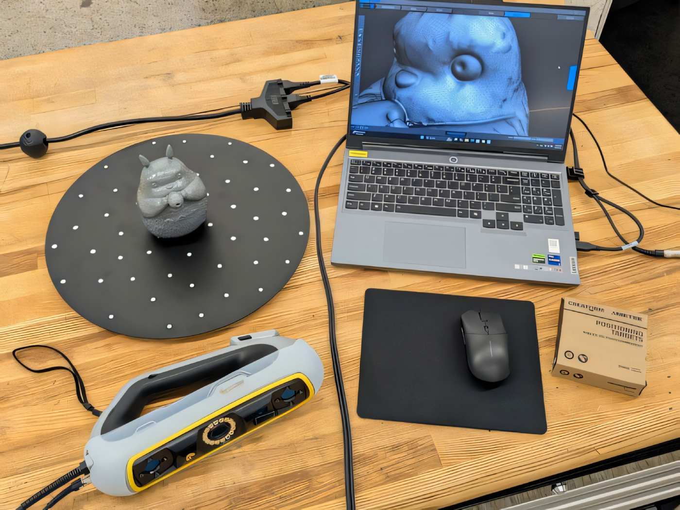 Комплект маркерів, поворотний стіл та магнітні мітки для 3D-канера Peel 3D Peel 3