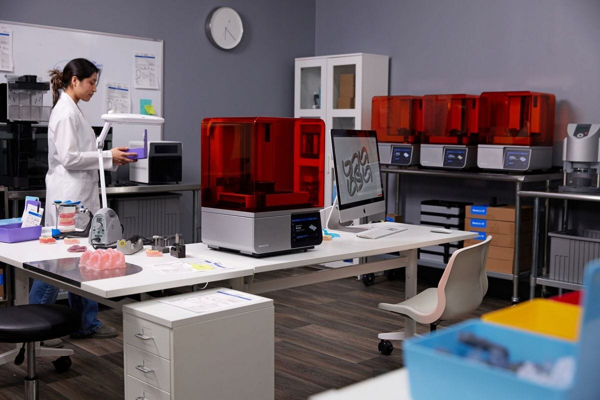 Медицинский 3D-принтер Form 4B цена в Украине