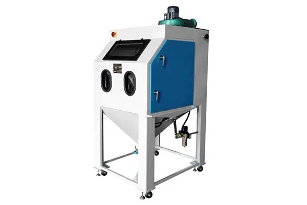 Sandblasting machine